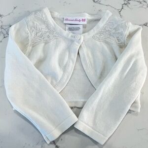 NWOT Bonnie Baby shrug with lace shoulders and a pearl button size 18 Months